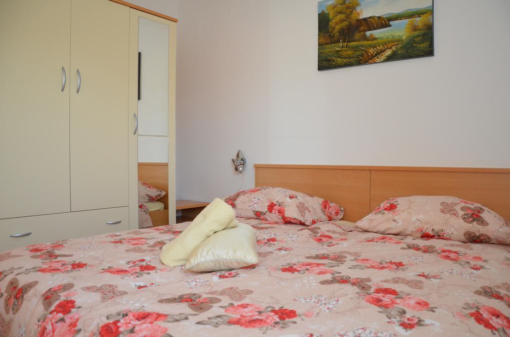 Apartment Kolundzic Нови-Винодолски Экстерьер фото